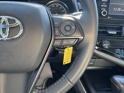 Used 2022 Toyota Camry SE image 24