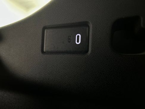 Used 2023 Chevrolet Tahoe RST RWD image 40