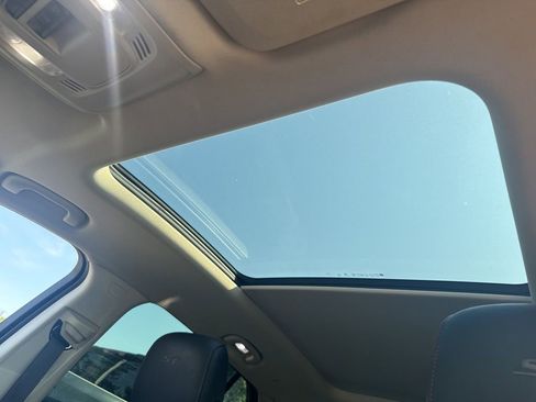 Used 2023 Buick Envision Essence w/ Sport Touring Package image 40