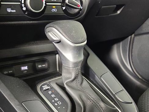 Certified 2025 Kia Soul LX image 22