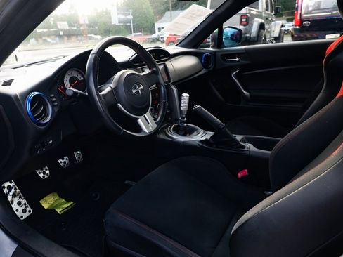 Used 2013 Scion FR-S 10 Series image 19