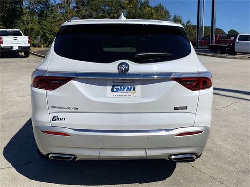 Used 2023 Buick Enclave Essence w/ Experience Buick Package image 4