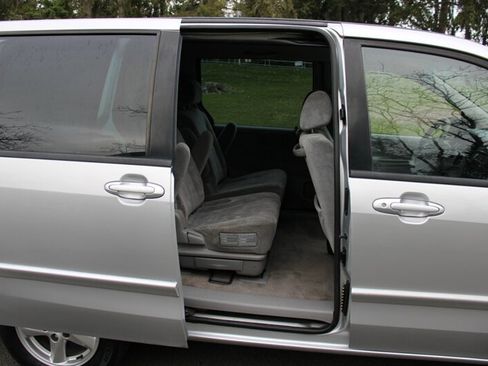 Used 2003 MAZDA MPV LX image 5