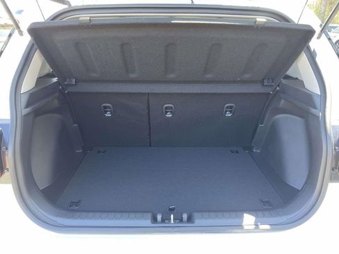 New 2026 Hyundai Venue SE image 8