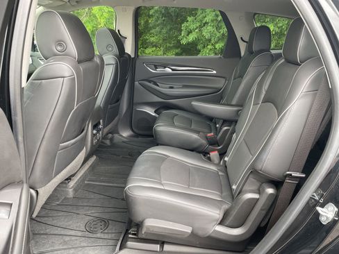 Used 2020 Buick Enclave Avenir w/ Avenir Technology Package image 27