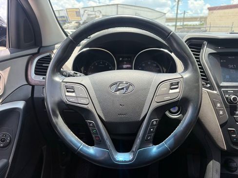 Used 2018 Hyundai Santa Fe Sport FWD image 19