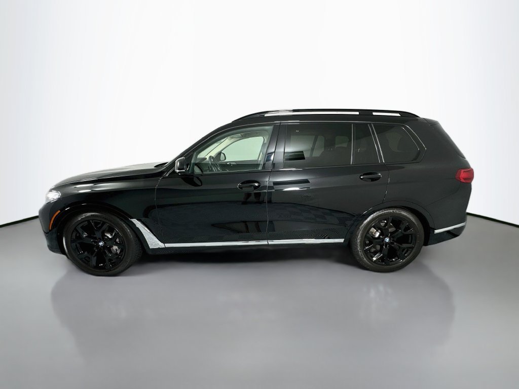 Used 2022 BMW X7 xDrive40i w/ Premium Package AWD/4WD image 2
