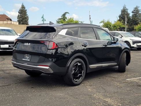 New 2026 Kia Sportage EX FWD image 4