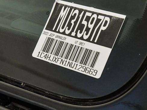 Used 2022 Jeep Wrangler Unlimited Rubicon image 33