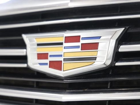 Used 2018 Cadillac XT5 Luxury w/ Driver Awareness Package AWD/4WD image 4