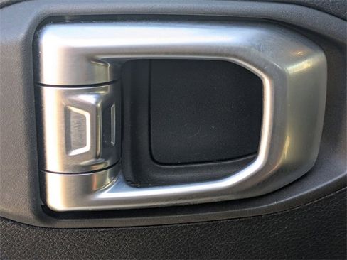 Used 2019 Jeep Wrangler Unlimited Sport S image 25