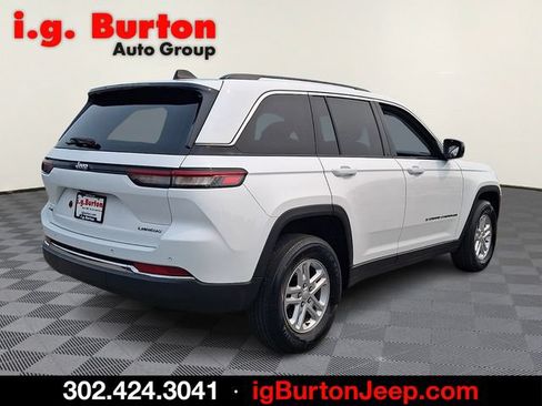 Used 2023 Jeep Grand Cherokee Laredo w/ Luxury Tech Group I AWD/4WD image 6