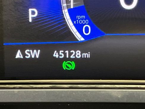 Certified 2023 Volkswagen Taos SE w/ Panoramic Sunroof Package FWD image 23