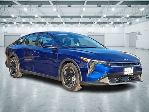 Certified 2025 Kia K4 EX FWD image 1