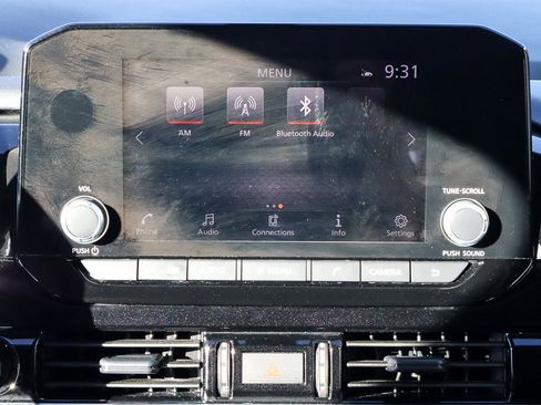 Used 2025 Nissan Pathfinder SV image 22