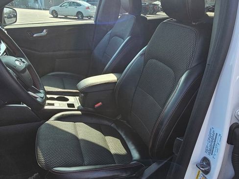 Used 2023 Ford Escape ST-Line w/ Tech Pack #1 image 9