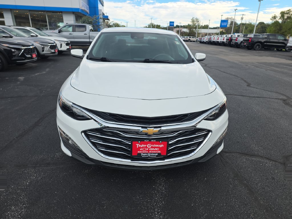 Used 2024 Chevrolet Malibu LT FWD image 3
