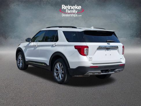 Used 2023 Ford Explorer XLT w/ Equipment Group 202A AWD/4WD image 8