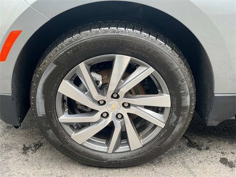 Used 2023 Chevrolet Equinox LT image 11