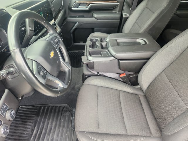 Used 2025 Chevrolet Silverado 3500 LT w/ Safety Package AWD/4WD image 12