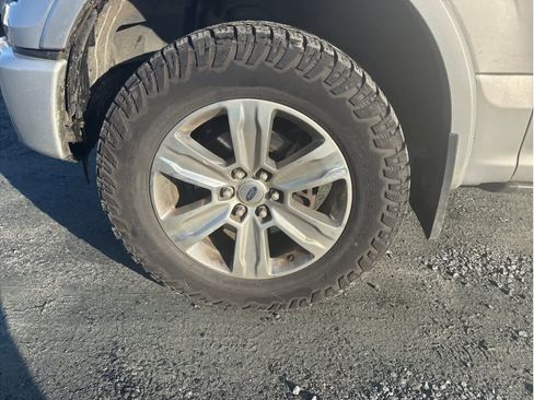 Used 2016 Ford F150 Platinum w/ Equipment Group 701A Luxury image 24