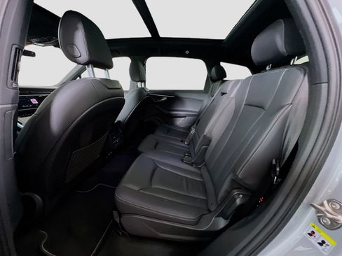 Used 2025 Audi Q7 3.0T Premium Plus image 24