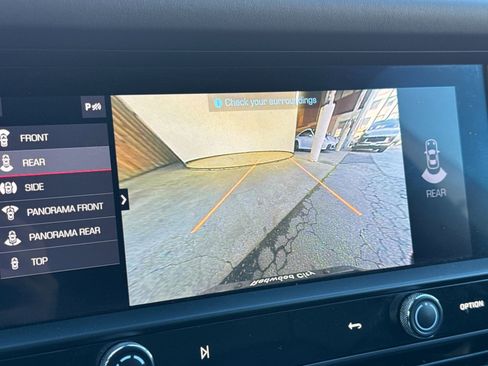 Certified 2023 Porsche Macan GTS image 24