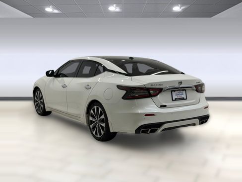 Used 2019 Nissan Maxima Platinum w/ Sport Mat Group FWD image 2