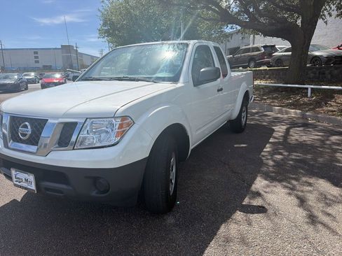 Used 2019 Nissan Frontier S image 7