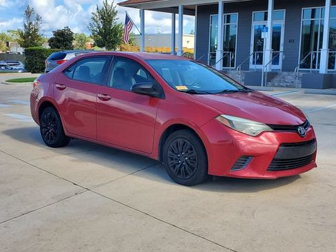 Used 2016 Toyota Corolla LE FWD image 7