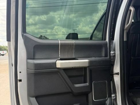 Used 2020 Ford F250 Lariat w/ Lariat Ultimate Package AWD/4WD image 7