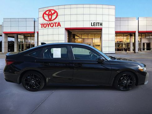 Used 2025 Honda Civic Sport image 4