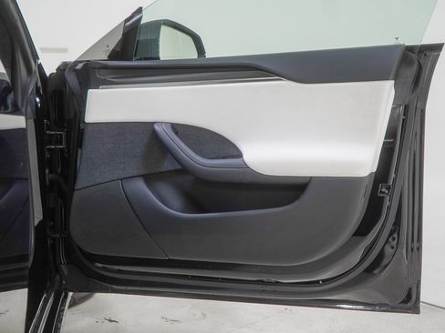 Used 2023 Tesla Model S Plaid image 51