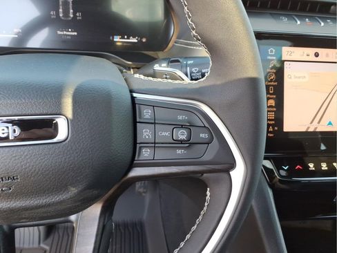 New 2026 Jeep Grand Cherokee Laredo image 18