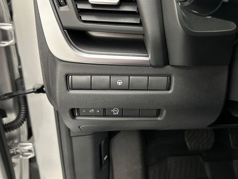 Certified 2023 Nissan Rogue SV AWD/4WD image 22