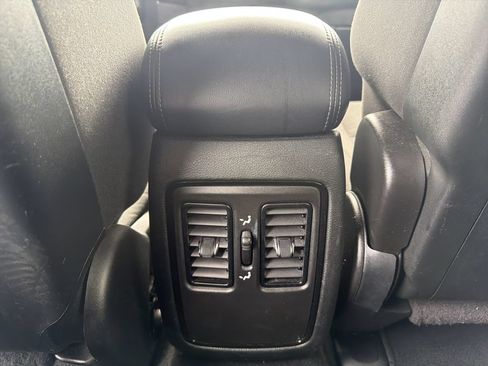 Used 2024 Dodge Durango SXT RWD image 22