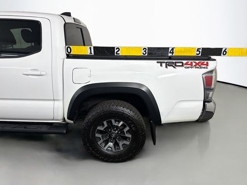 Used 2020 Toyota Tacoma TRD Off-Road AWD/4WD image 27