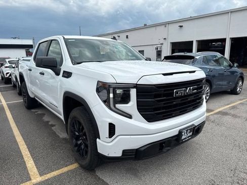 Used 2024 GMC Sierra 1500 Pro w/ Graphite Edition AWD/4WD image 5