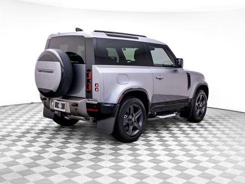 Used 2024 Land Rover Defender 90 X-Dynamic SE AWD/4WD image 5