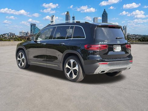 Used 2025 Mercedes-Benz GLB 250 4MATIC image 25
