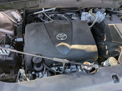 Used 2019 Toyota Highlander Limited image 23