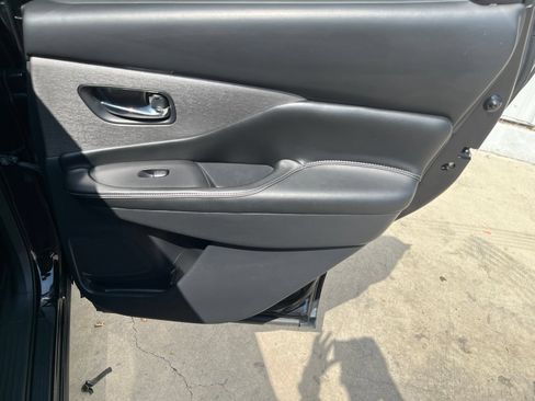 Used 2019 Nissan Murano S AWD/4WD image 15
