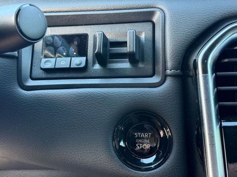 New 2025 Nissan Armada Platinum Reserve image 21