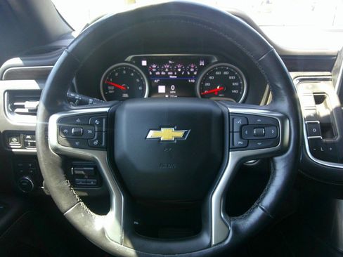 Used 2021 Chevrolet Suburban Premier w/ Premium Package AWD/4WD image 82