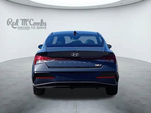 New 2026 Hyundai Elantra Limited FWD image 4
