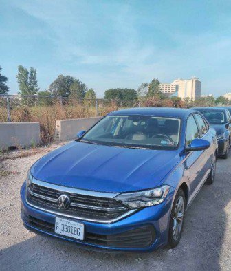 Used 2024 Volkswagen Jetta SE FWD image 2