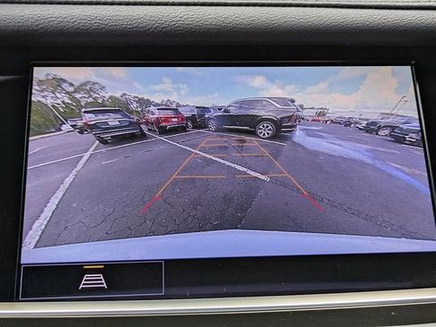 New 2025 Cadillac XT6 Luxury image 23