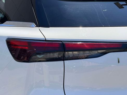 Used 2025 INFINITI QX60 Pure AWD/4WD image 18