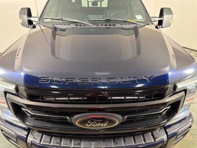 Used 2022 Ford F250 Lariat w/ Lariat Ultimate Package AWD/4WD image 5