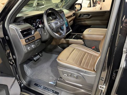 Used 2026 GMC Yukon XL Denali Ultimate AWD/4WD image 2